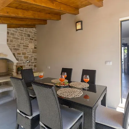 Apartment Modernes Radovan 2 Mit Terrasse Und Garten *