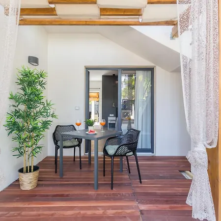Modernes Radovan 2 Mit Terrasse Und Garten *